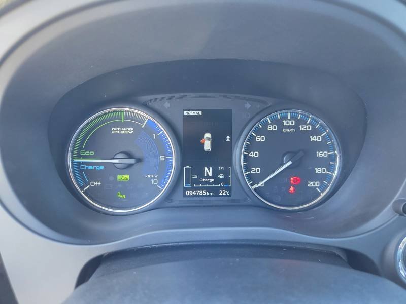 Mitsubishi Outlander - Photo 16