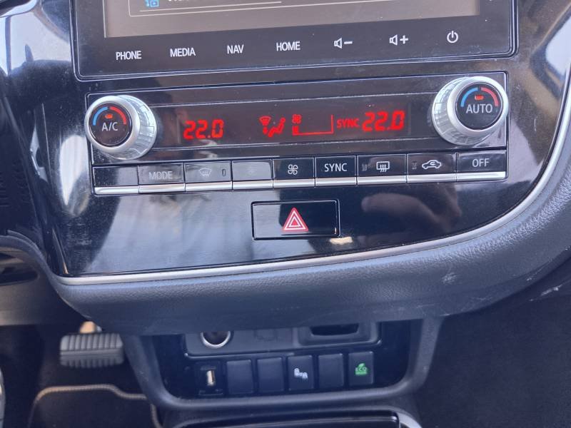 Mitsubishi Outlander - Photo 19