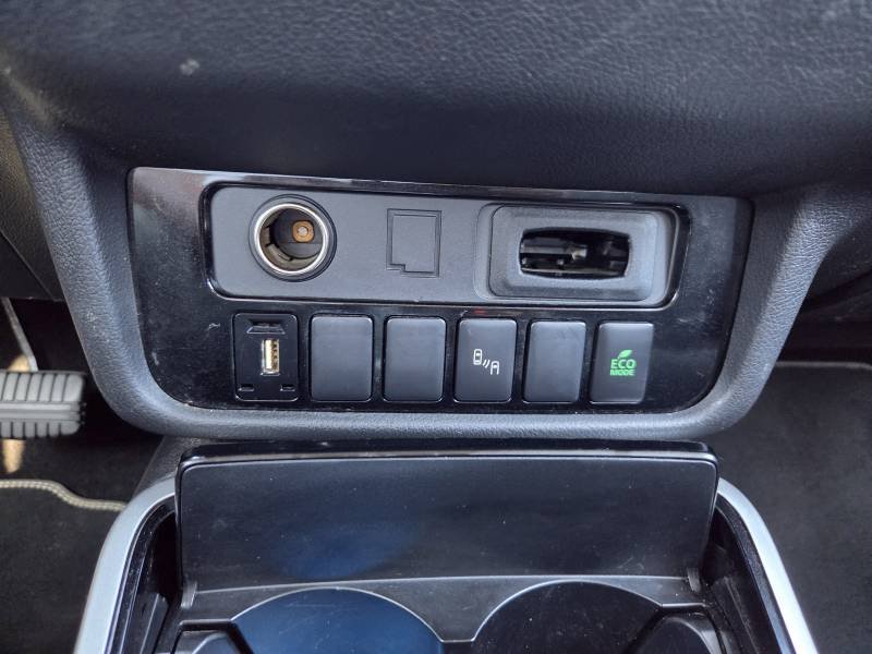 Mitsubishi Outlander - Photo 20