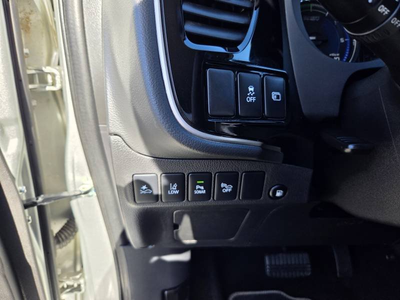 Mitsubishi Outlander - Photo 24