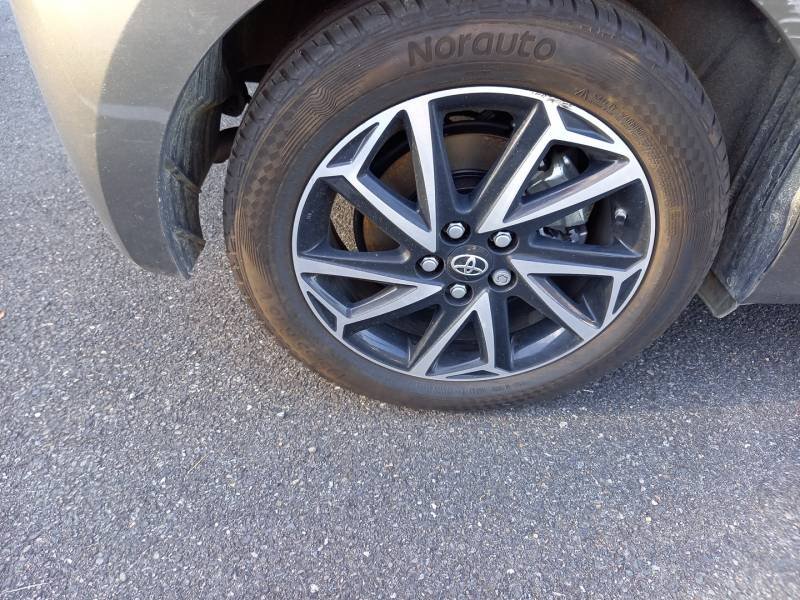 Toyota Yaris - Photo 11