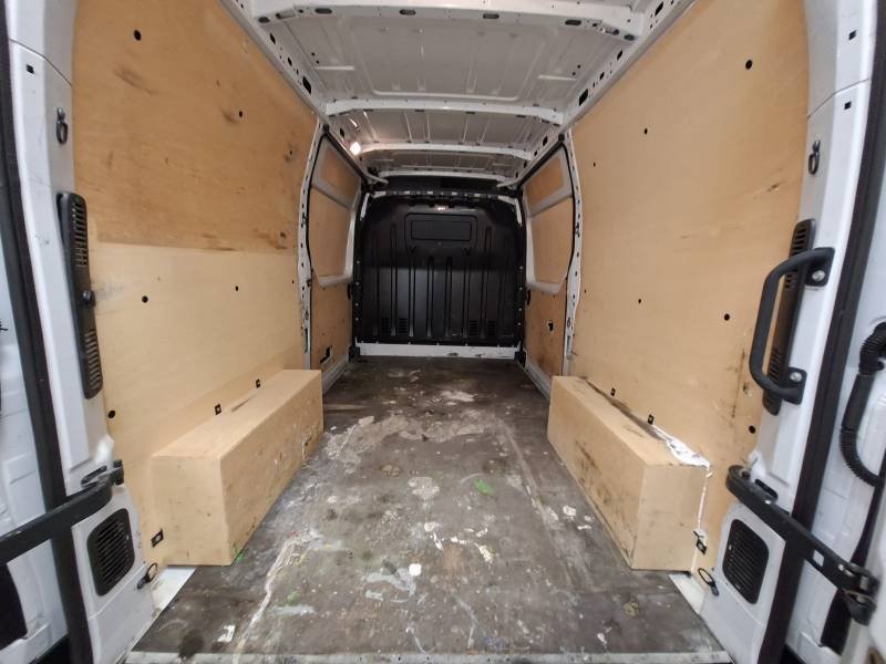 Nissan Interstar - Photo 13