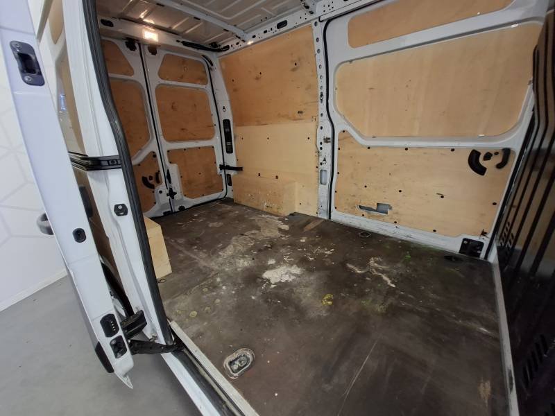 Nissan Interstar - Photo 14
