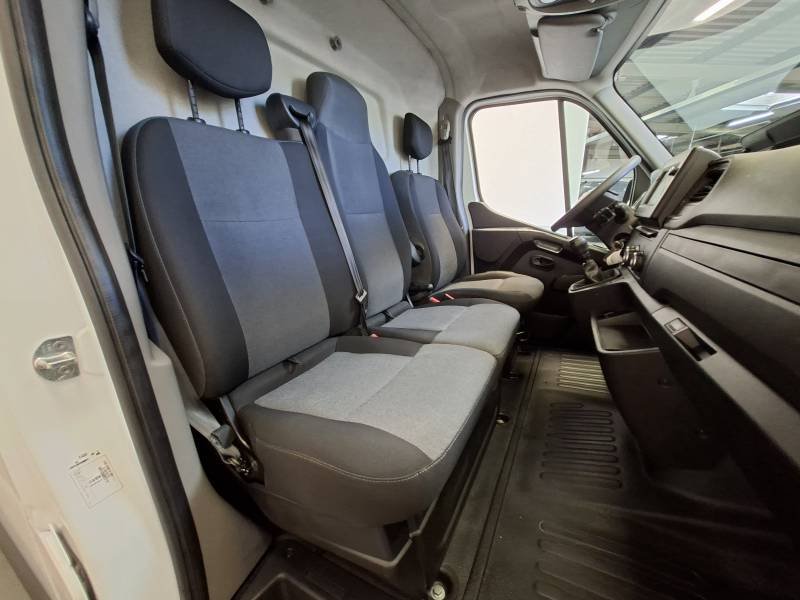 Nissan Interstar - Photo 15