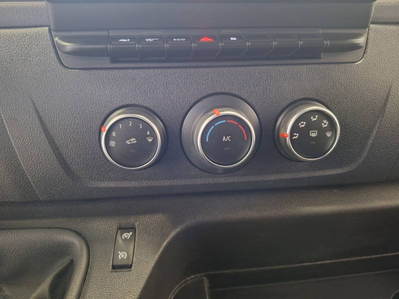 Nissan Interstar - Photo 6