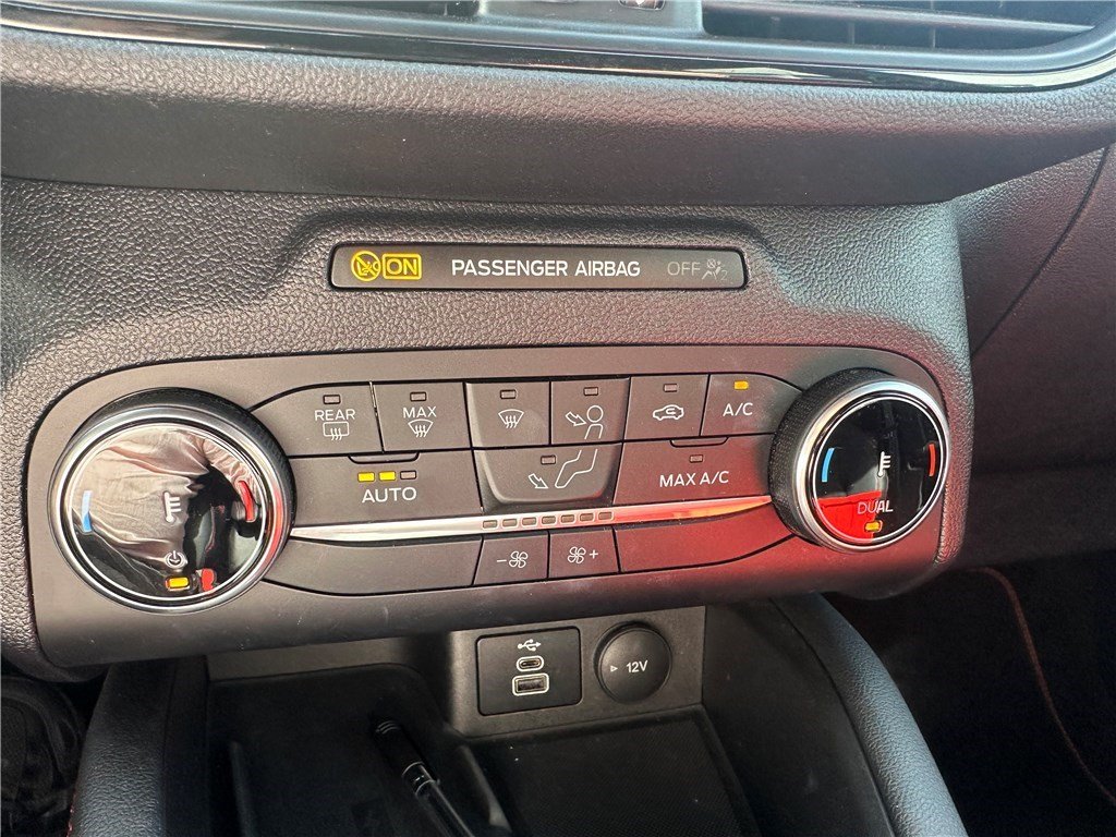 Ford Kuga - Photo 9