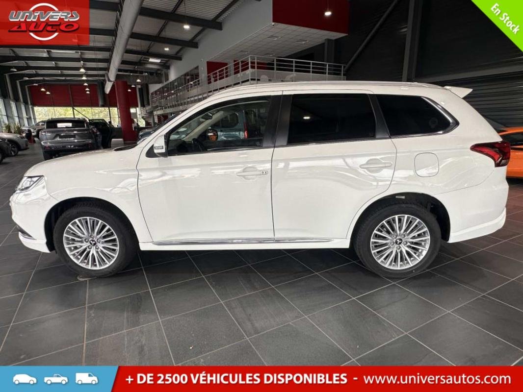 Mitsubishi Outlander PHEV - Photo 2