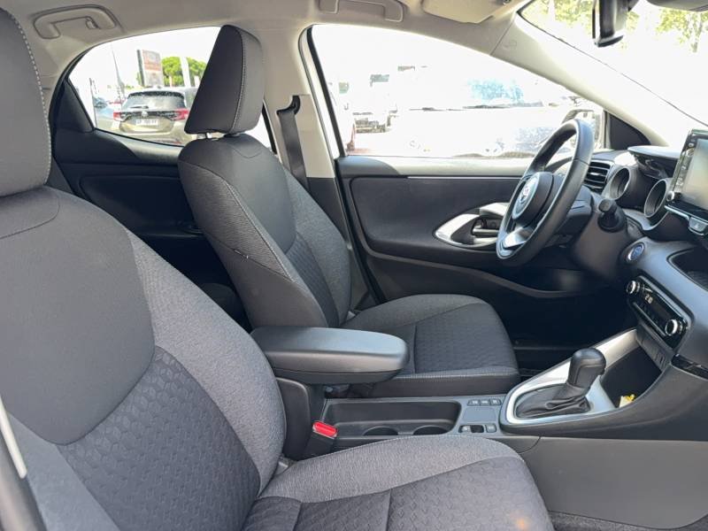 Toyota Yaris - Photo 12