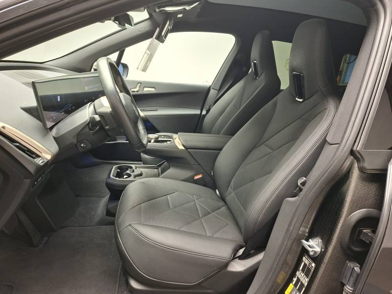 BMW ix - Photo 13