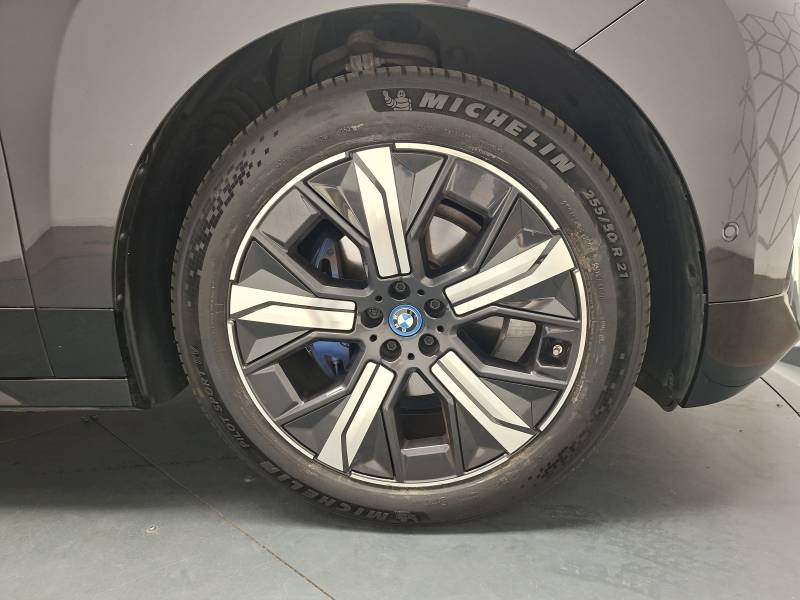BMW ix - Photo 8