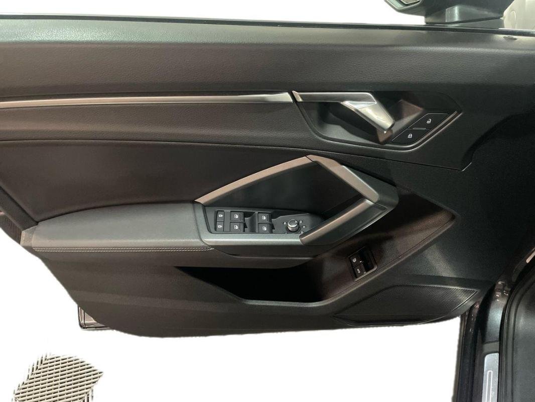 Audi Q3 - Photo 15