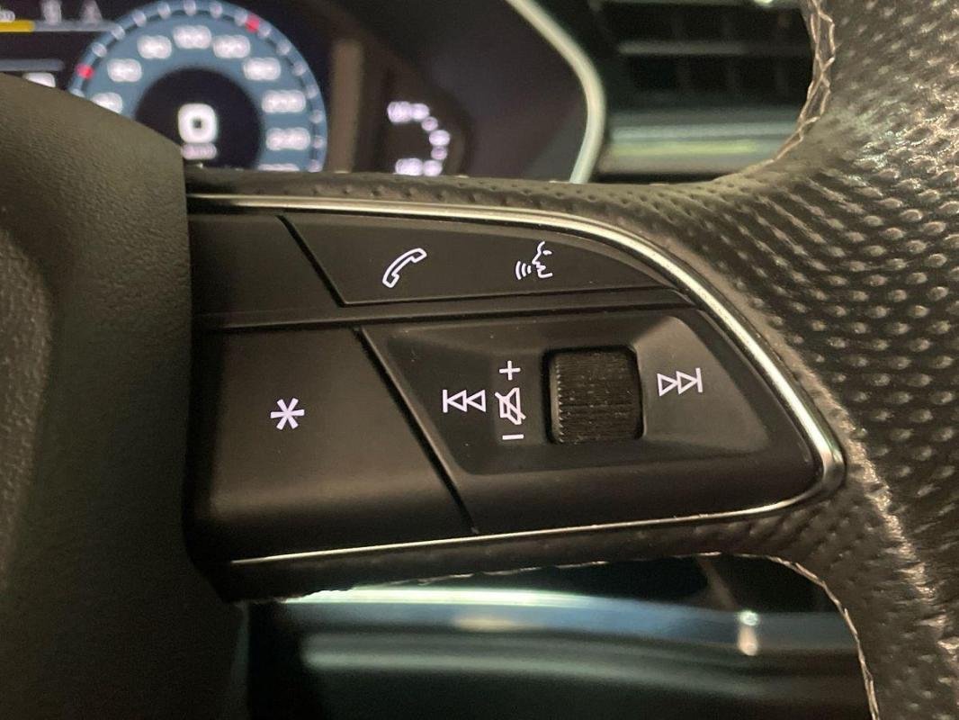 Audi Q3 - Photo 20