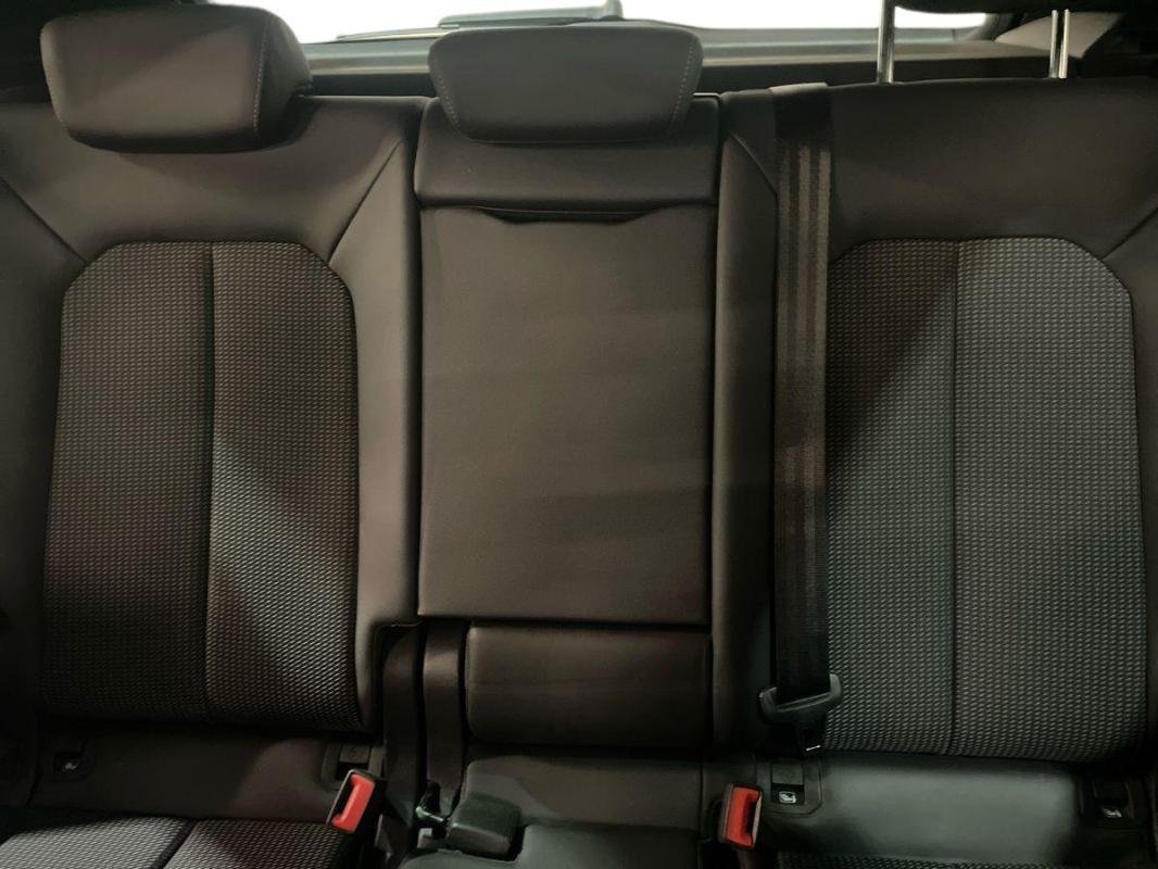 Audi Q3 - Photo 22