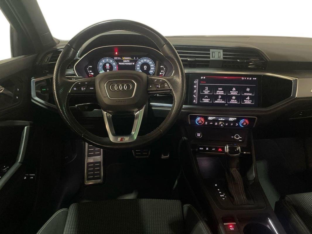 Audi Q3 - Photo 24