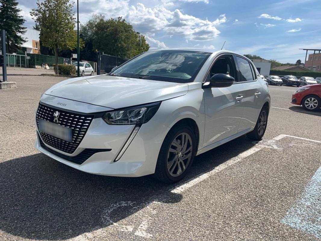 Peugeot 208 - Photo 1