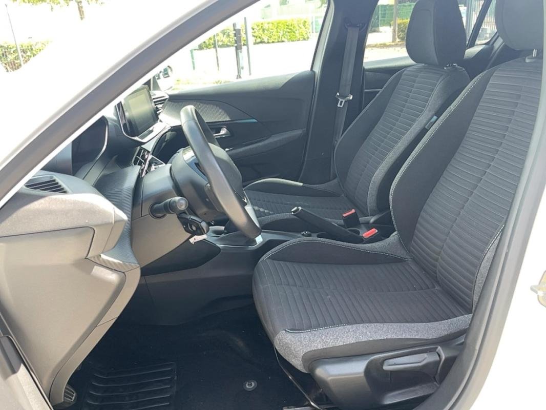 Peugeot 208 - Photo 11