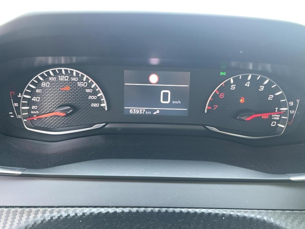 Peugeot 208 - Photo 12