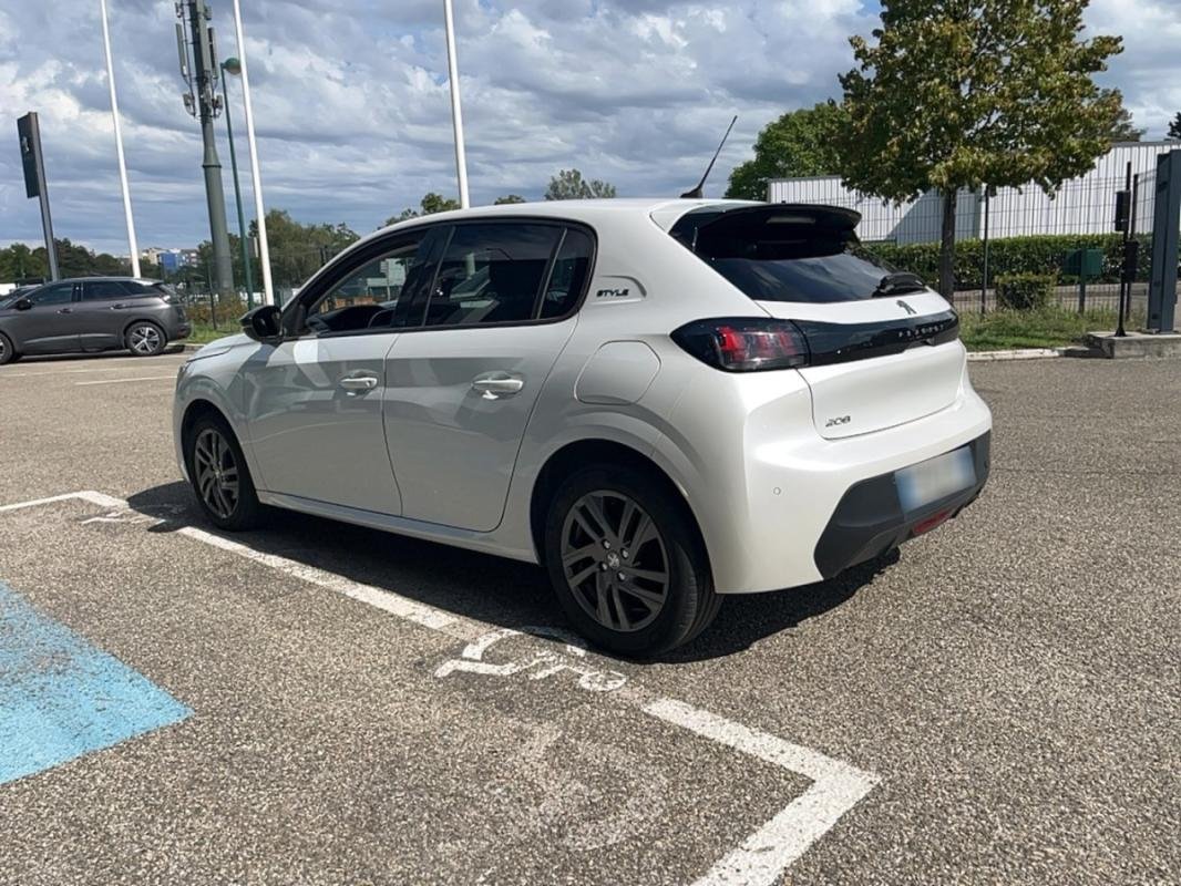 Peugeot 208 - Photo 7