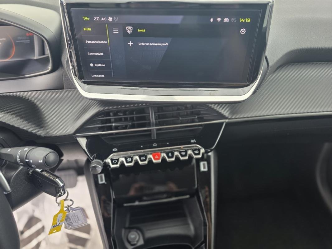 Peugeot 208 - Photo 12