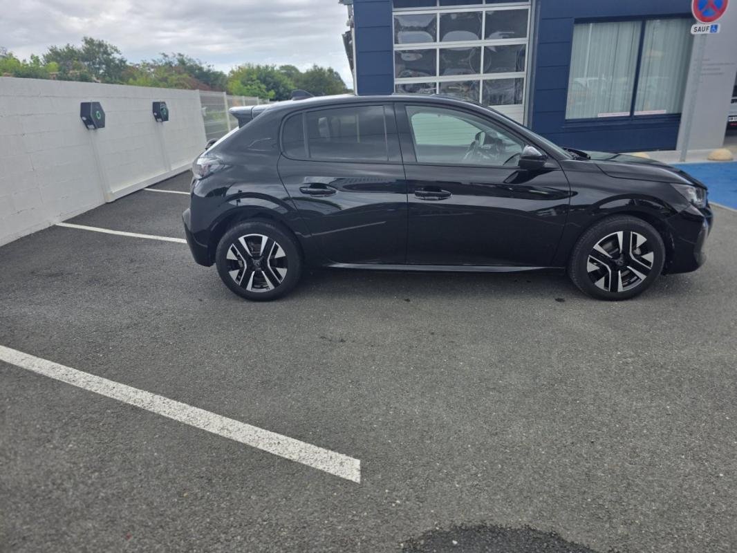 Peugeot 208 - Photo 3