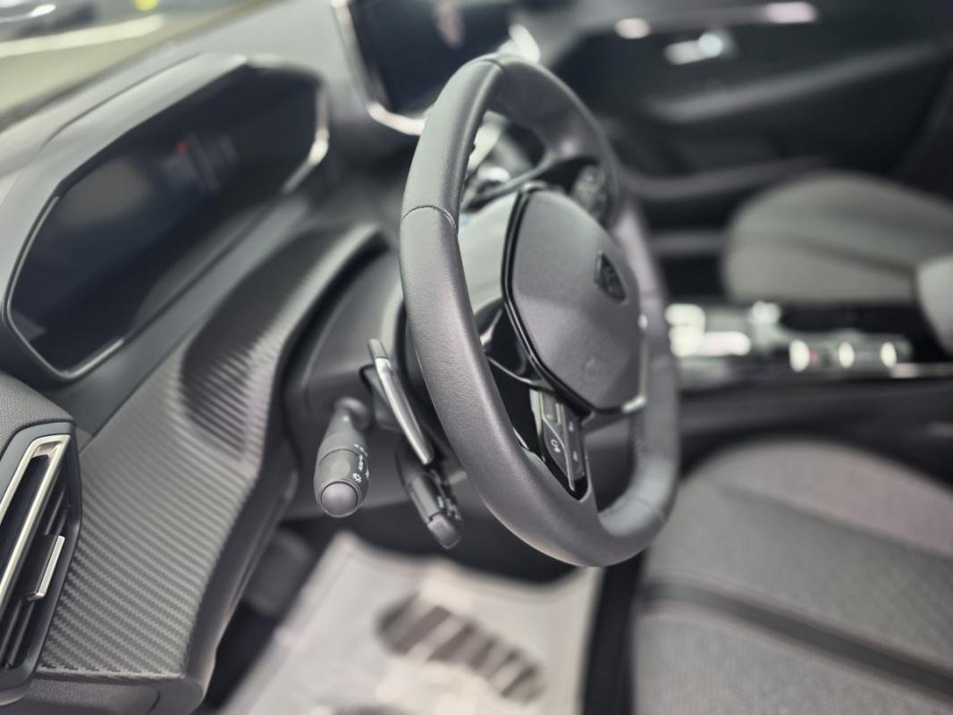 Peugeot 208 - Photo 9