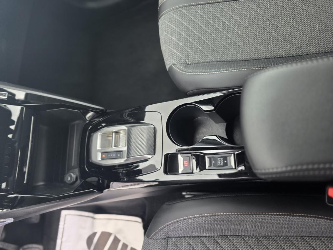 Peugeot 208 - Photo 10