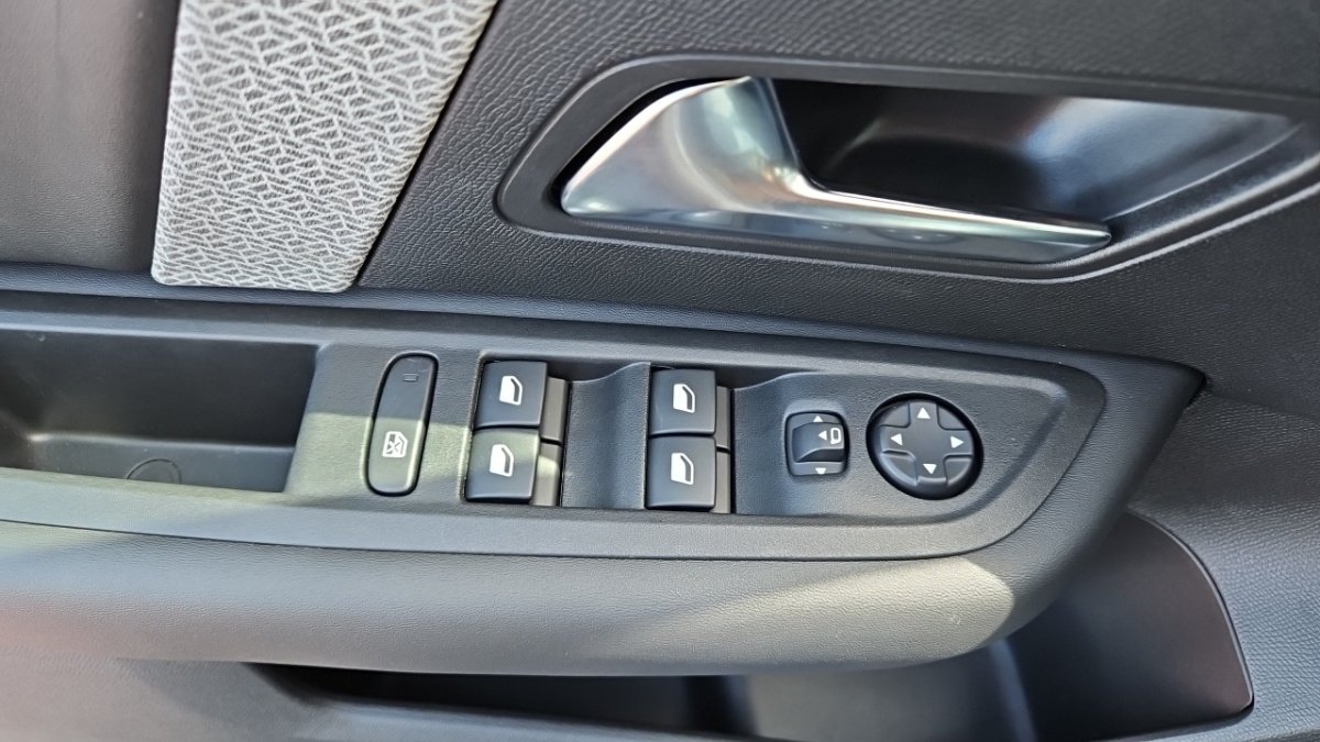 Citroën E-C4 - Photo 23