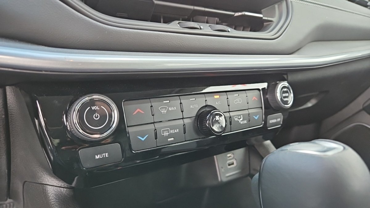 Jeep Compass - Photo 25