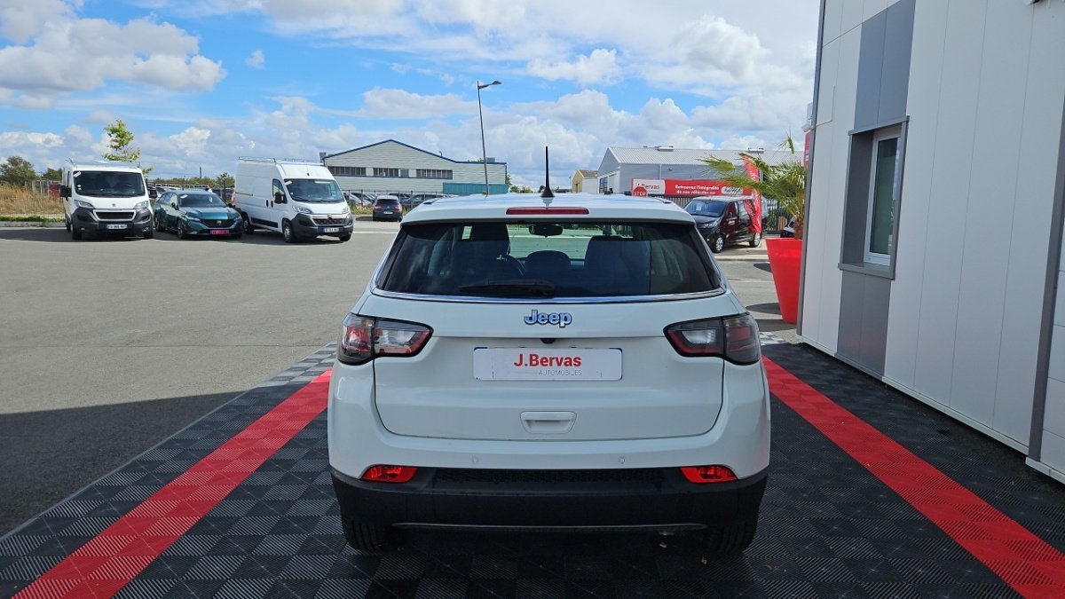 Jeep Compass - Photo 4