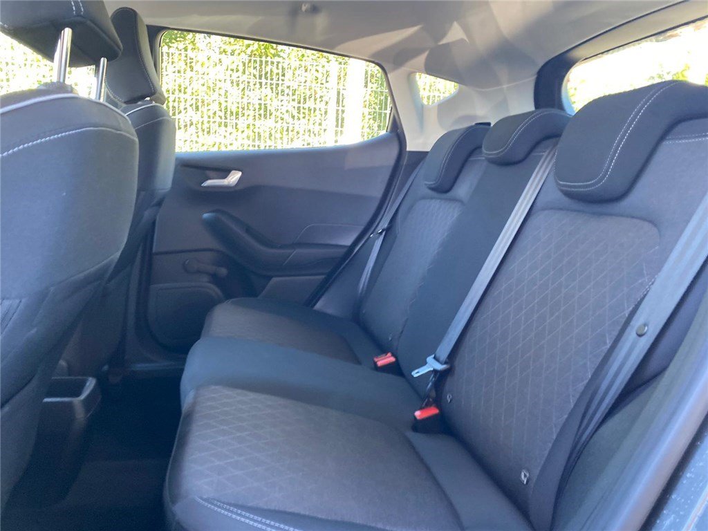 Ford Fiesta - Photo 12