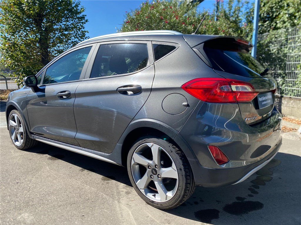 Ford Fiesta - Photo 4