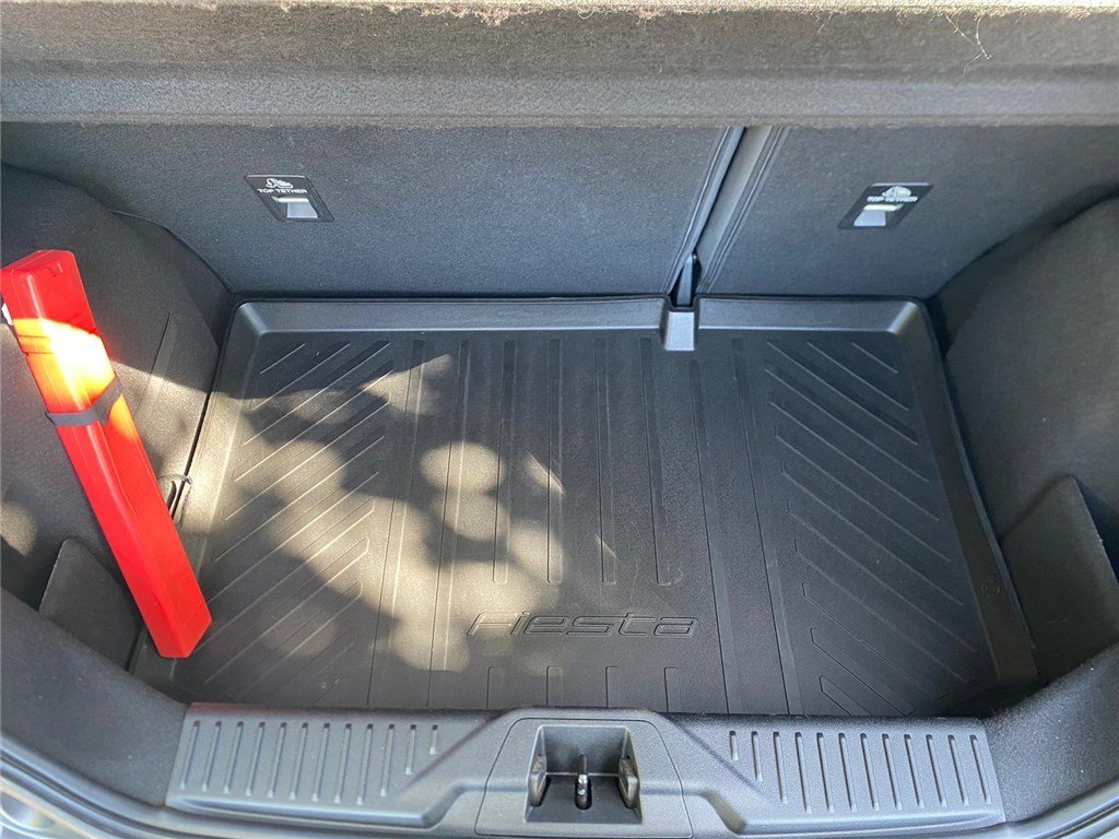 Ford Fiesta - Photo 10