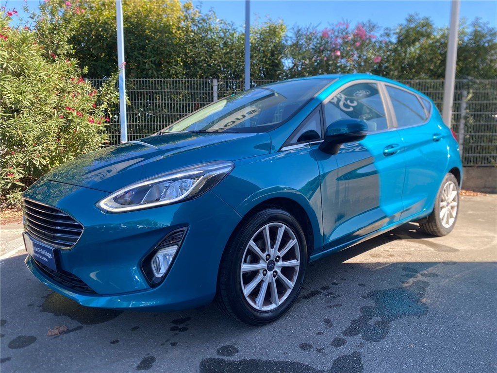 Ford Fiesta - Photo 2