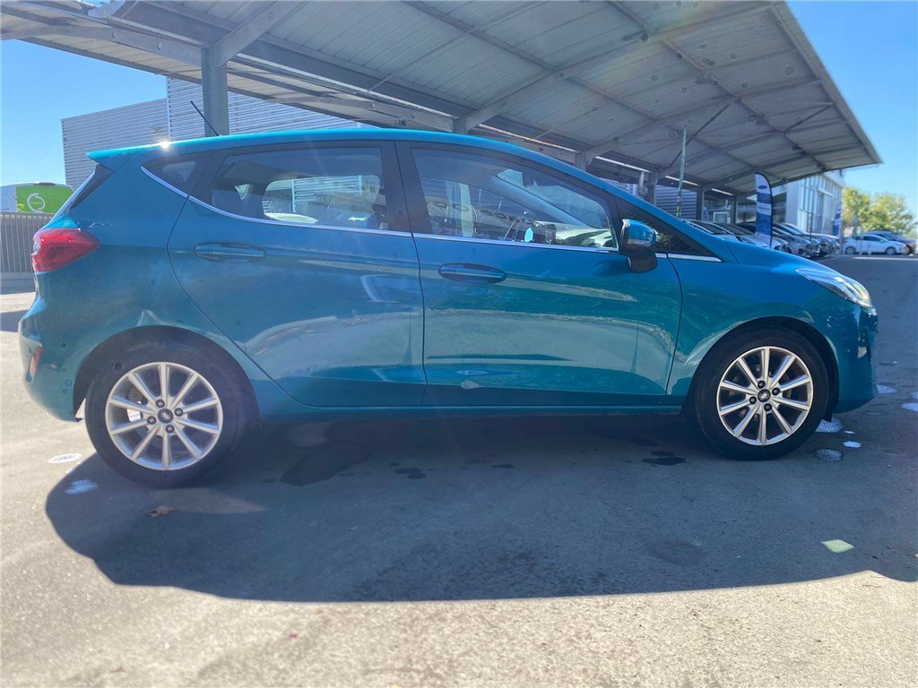 Ford Fiesta - Photo 7