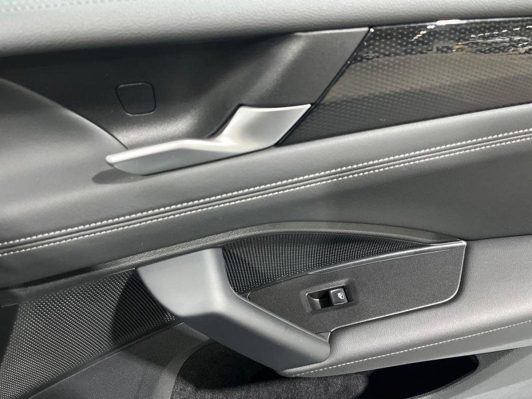 Volkswagen Tiguan - Photo 16
