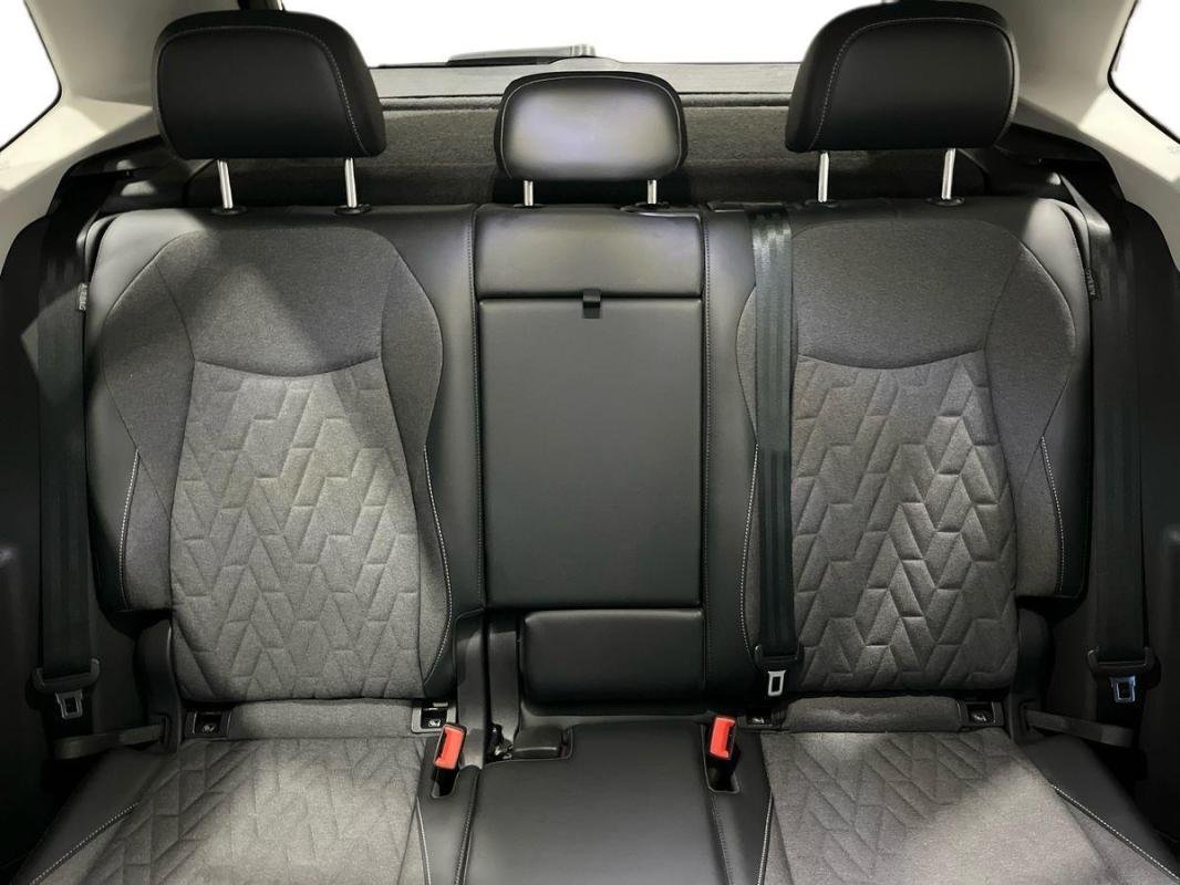 Volkswagen Tiguan - Photo 23