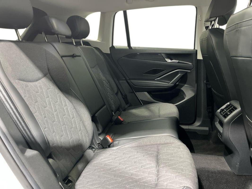Volkswagen Tiguan - Photo 24