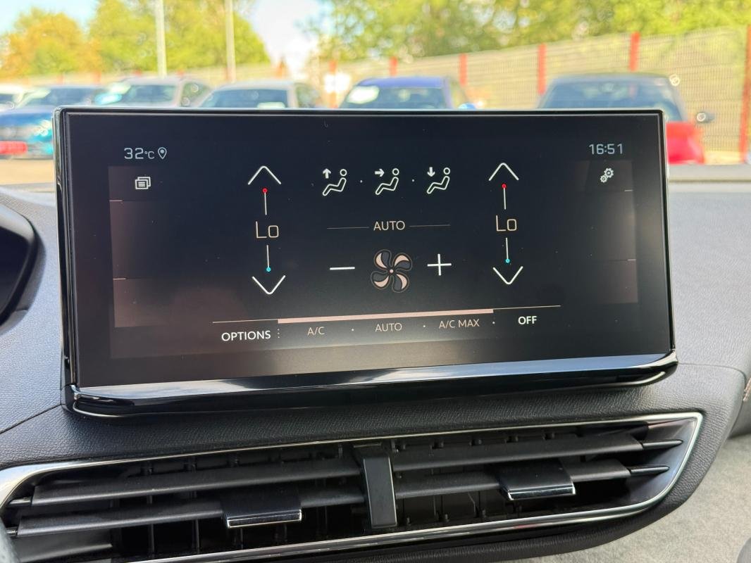 Peugeot 3008 - Photo 11