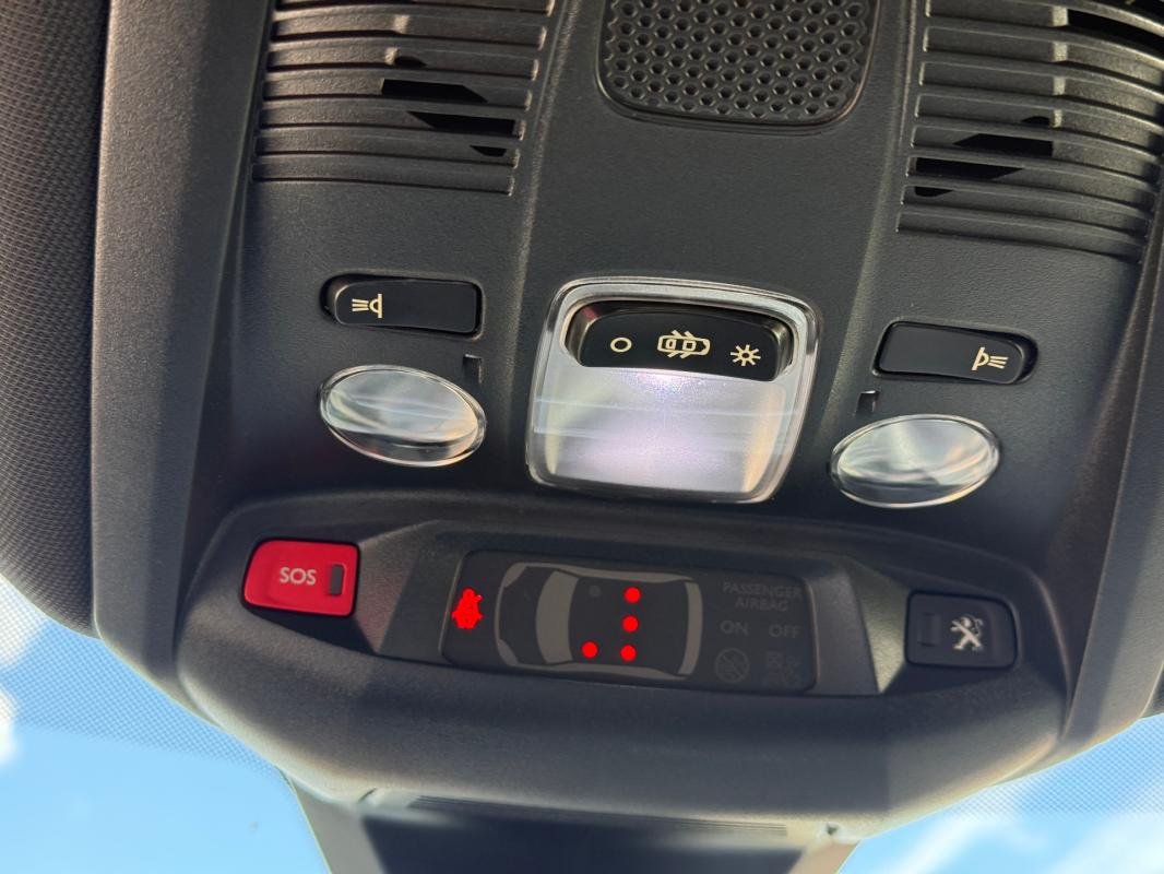 Peugeot 3008 - Photo 17