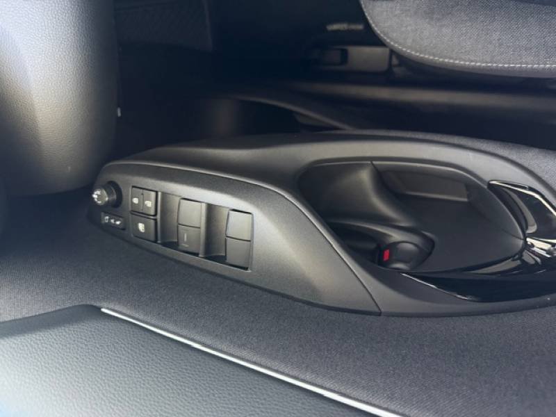 Toyota Yaris - Photo 12