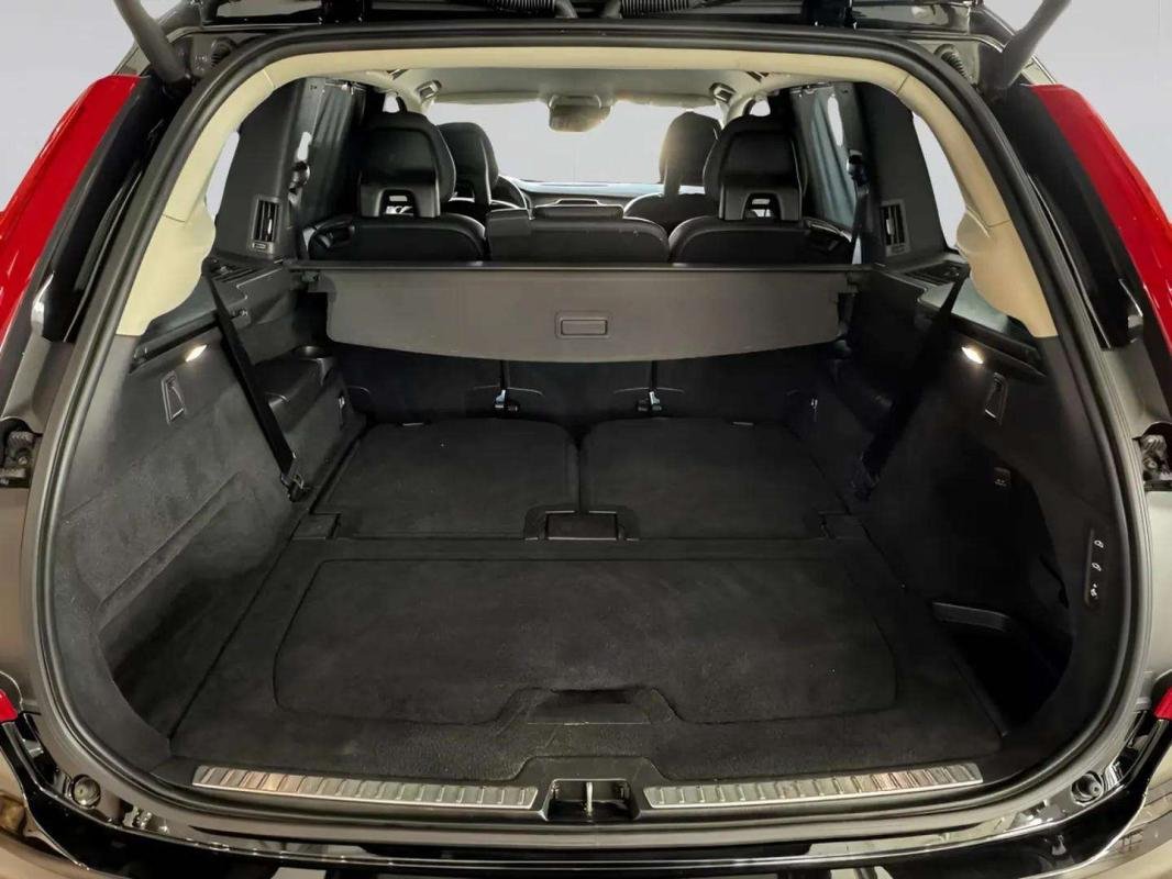 Volvo XC90 - Photo 13