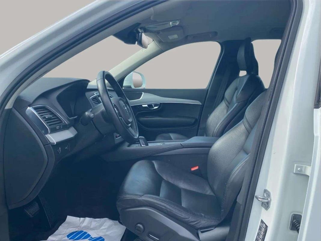Volvo XC90 - Photo 11