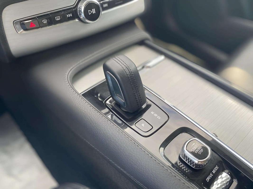 Volvo XC90 - Photo 9