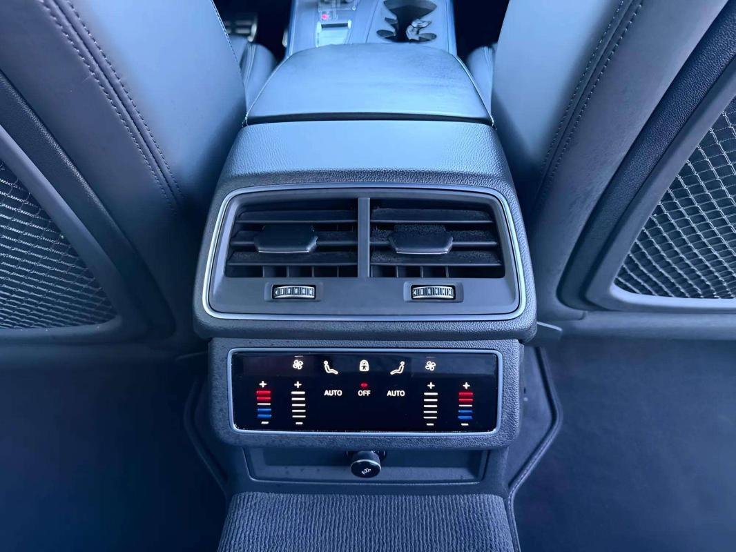 Audi S6 - Photo 11