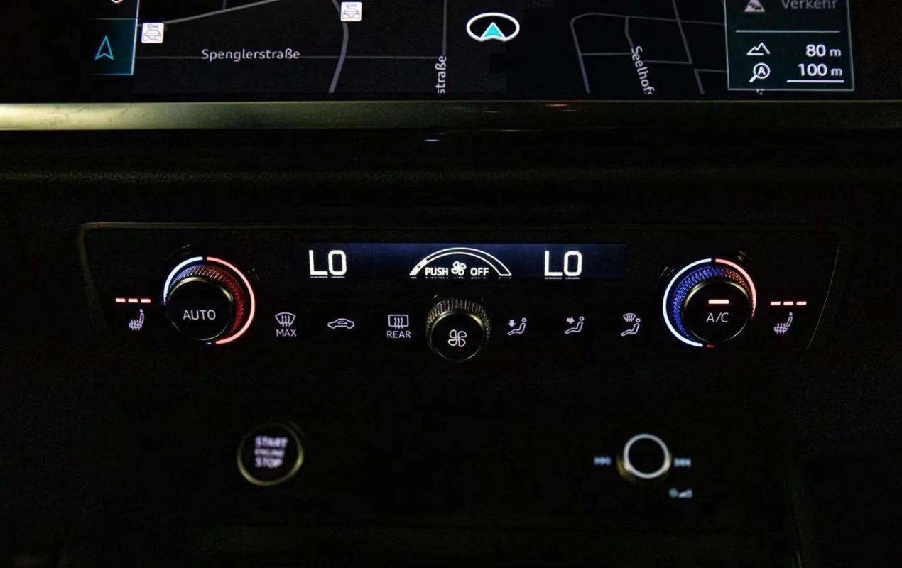 Audi Q3 - Photo 11