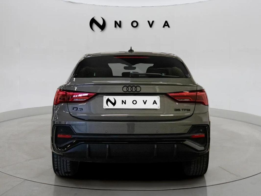 Audi Q3 - Photo 3