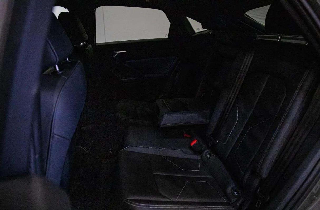 Audi Q3 - Photo 8