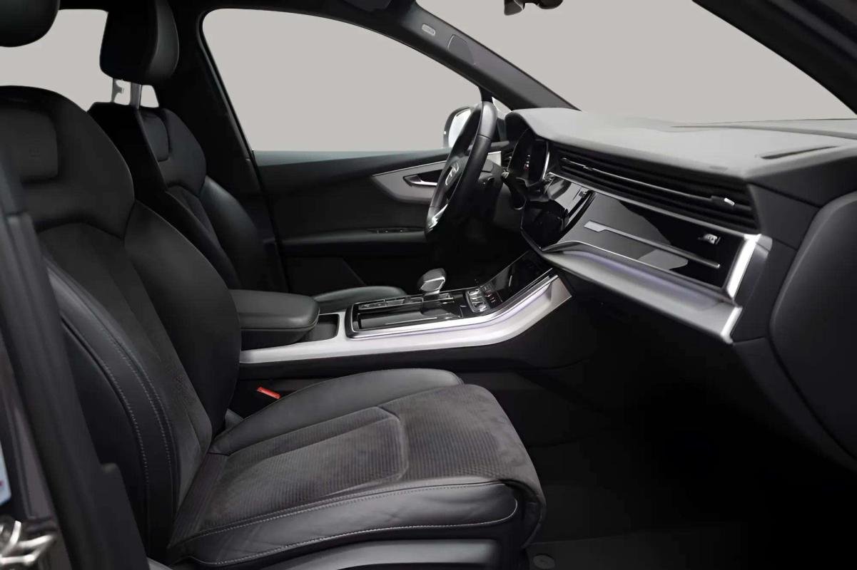 Audi Q7 - Photo 13