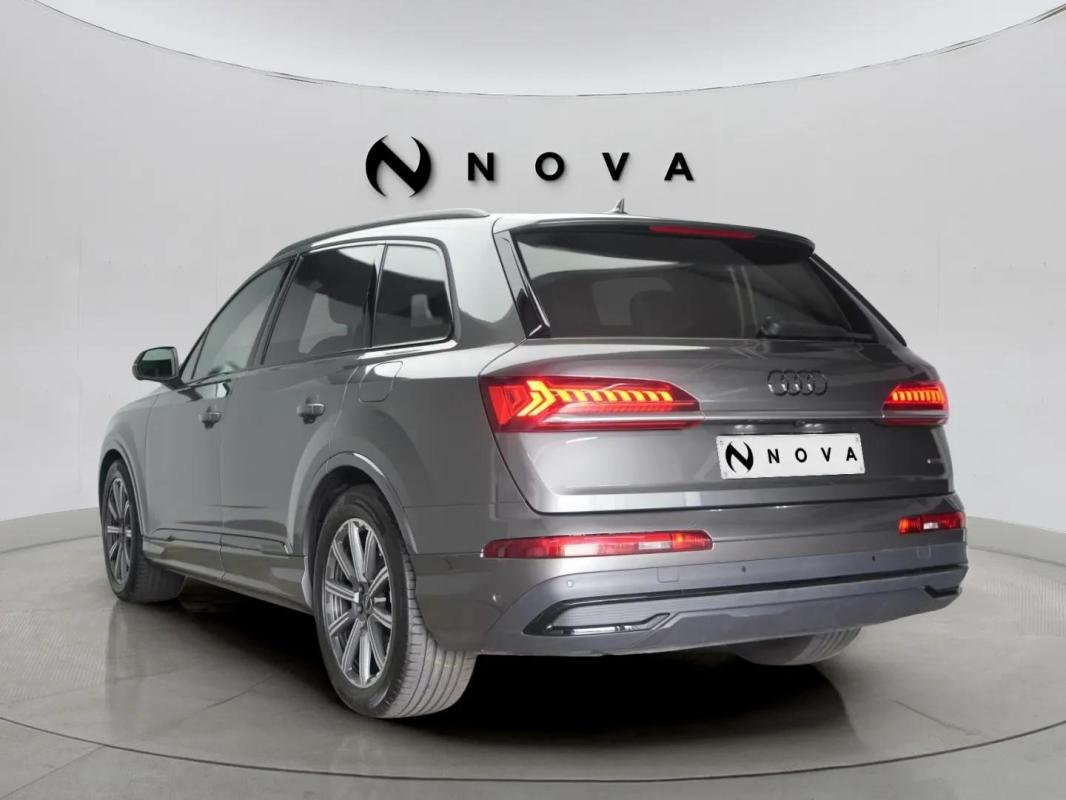 Audi Q7 - Photo 2