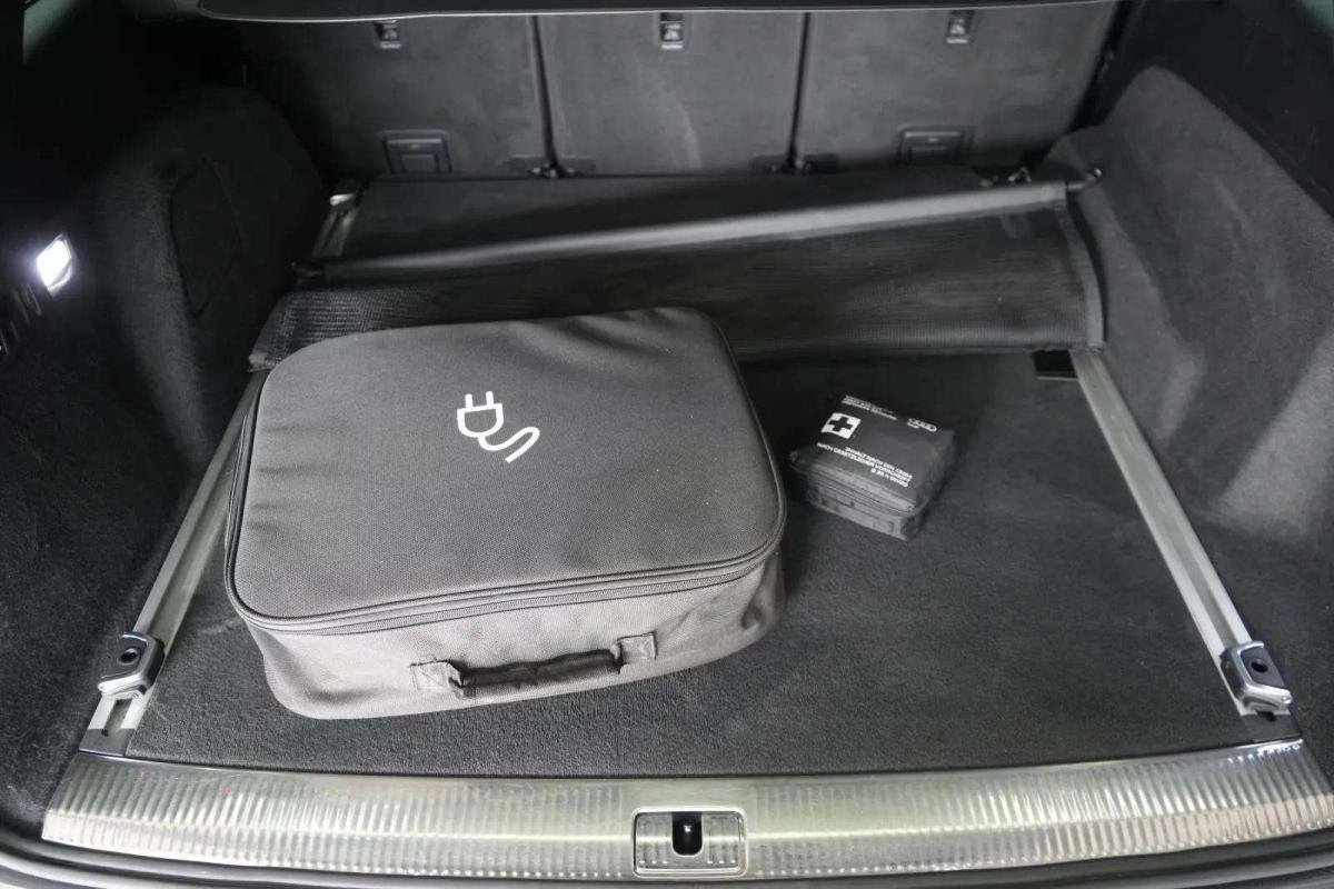 Audi Q7 - Photo 10